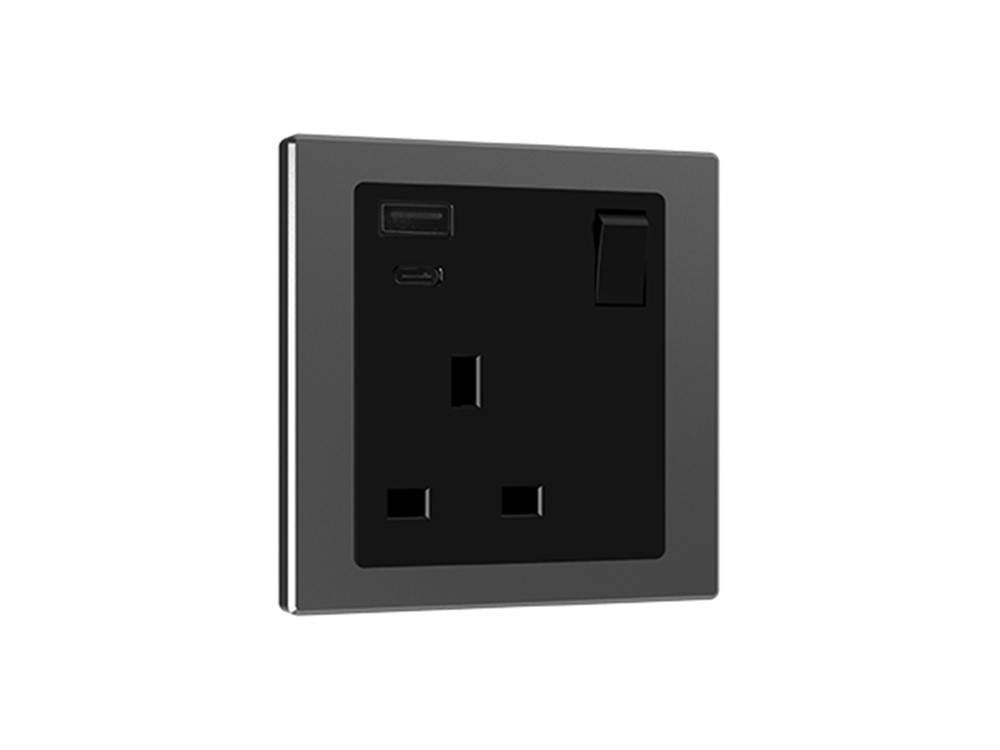 13A BS Socket with Switch / USB Charging C+A