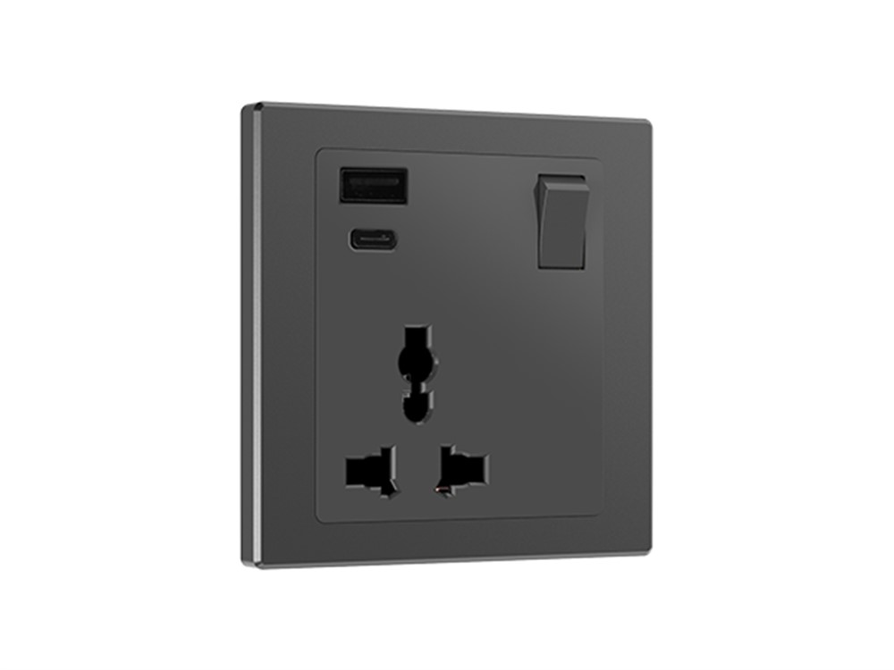 13A Universal Socket with Switch / USB Charging C+A