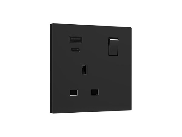 13A BS Socket with Switch / USB Charging C+A