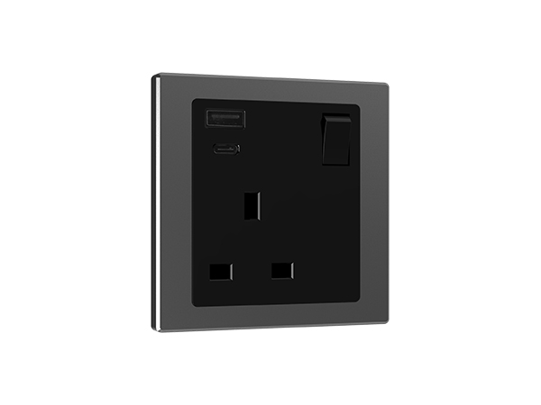 13A BS Socket with Switch / USB Charging C+A